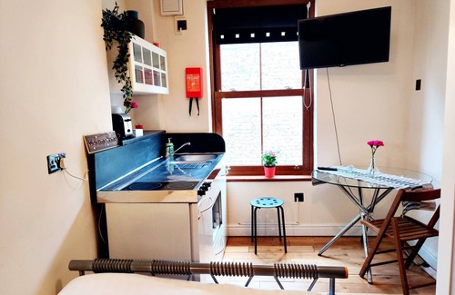Spitalfields Apartment | White's Row Resident