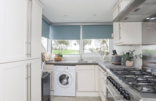 Y Felinheli Cottage | White Sails