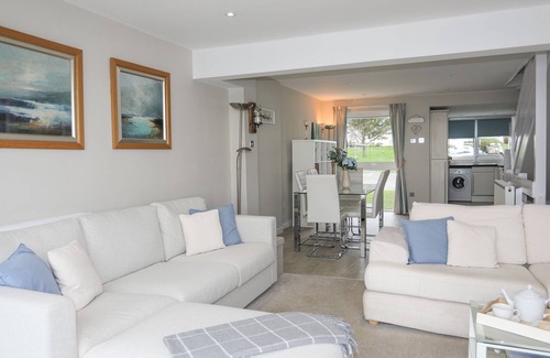 Y Felinheli Cottage | White Sails