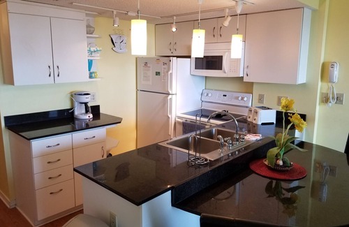 Fort Morgan Condo | White Sand Beach! Gulf View! Indoor Pool! Discount for stays of 7 nights or more