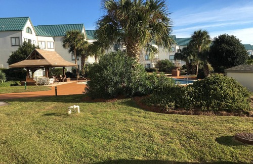Fort Morgan Condo | White Sand Beach! Indoor Pool! Discount for stays of 7 nights or more