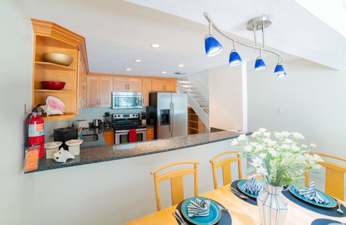 Seven Mile Beach Apartment | White Sands 3 Bed 7 Mile Beach