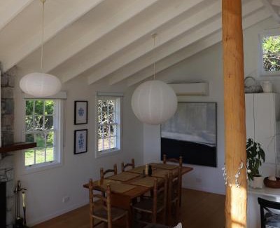 Falmouth House | White Shell Cottage - Woodfire & Beachfront