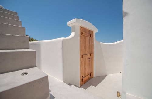 Maragas Villa | White Stone Art Villa, luxury seaside ORKOS Plaka, sublime panorama