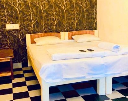 Kalapettai House | White Town Residency (Near Rock Beach)