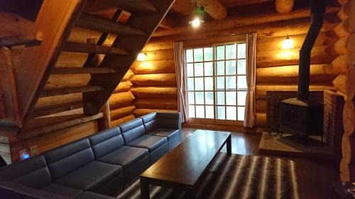 Shinano Apartment | White Tree Log House Madarao Tangram