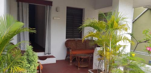 White Town Villa | White Villa Guest House