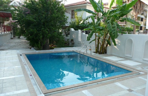 Icmeler City Center Villa | White Villa