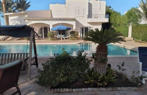 El Gouna Villa | White Villa with private pool, direct beach access, 5 mn from El Gouna Golf course