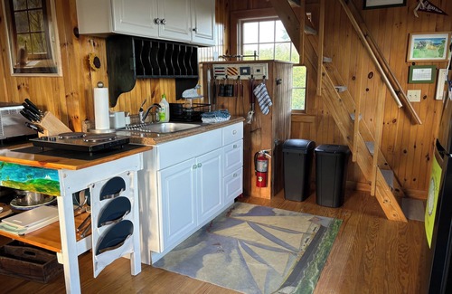 Block Island Cottage | Whitegate Cottage will not be renting in 2025. Thank you to our past guests.