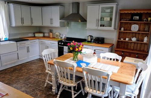 Castlewellan House | Whitehill Cottage