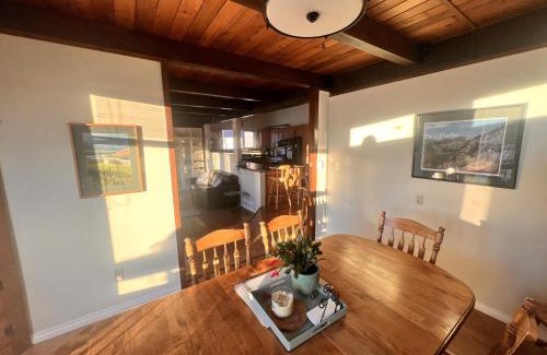 Whitehorse House | Whitehorse Home on the River