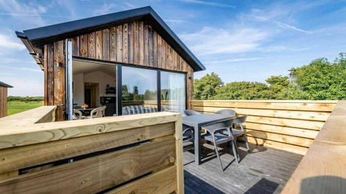 Sandwich Ski Chalet | Whitemills Wake and Aqua Park Lodge Six