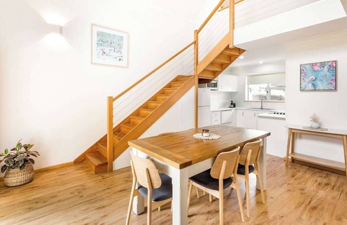 Quindalup Villa | Whitesands BEACH VILLA | walk the white sands of the Bay ​| Margaret River