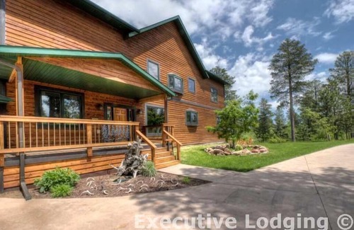 Deadwood Cabin | Whitetail Ridge in Sturgis