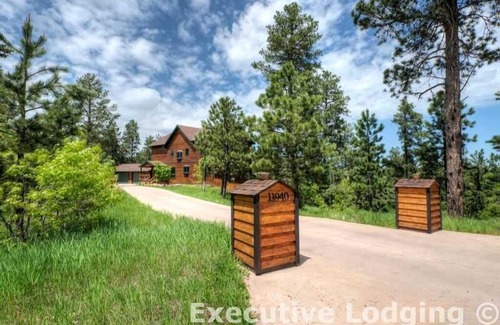 Deadwood Cabin | Whitetail Ridge in Sturgis