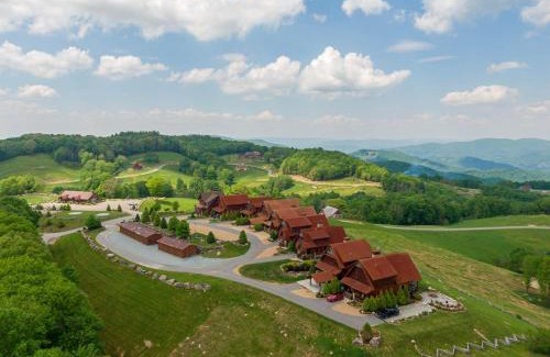 Elk Park House | Whitetail Ridge Lodge at Eagles Nest