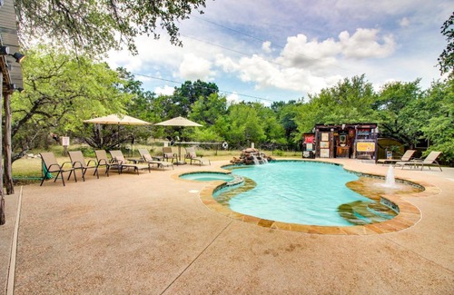 Dripping Springs House | Whitetail Ridge Retreat