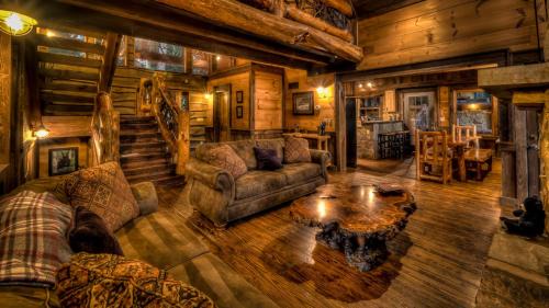 Cashes Valley House | Whitewater Wilderness