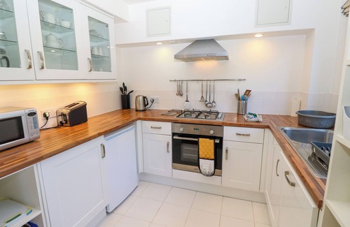 Yarmouth Cottage | Whitfield P10