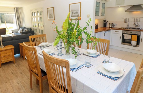 Yarmouth Cottage | Whitfield P10