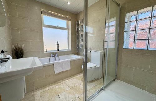 Cullercoats House | Whitley Family Retreat, Fabulous extended home