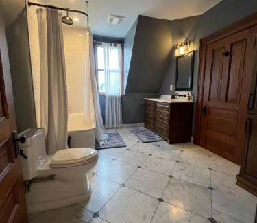 Midtown House | Whitney Mansion Downtown Detroit