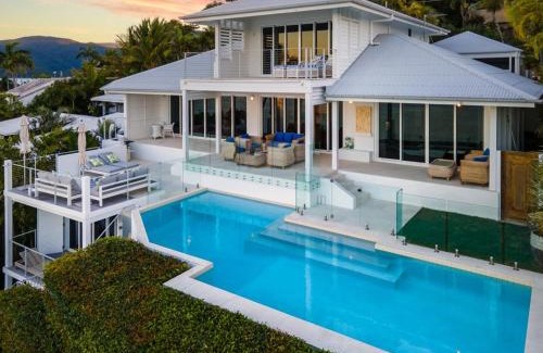 Shute Harbour House | Whitsundays Bliss Luxury Whitsunday Ocean View Retreat