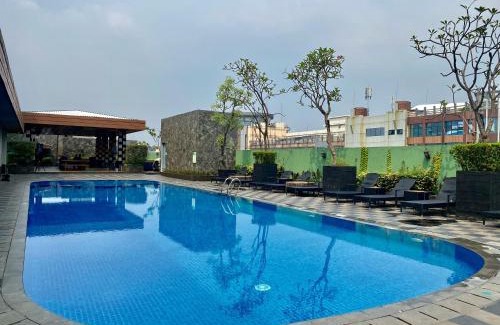 Kelapa Gading Barat Hotel | Whiz Prime Hotel Kelapa Gading