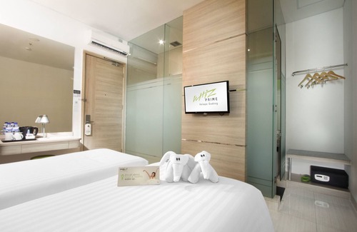 Kelapa Gading Barat Hotel | Whiz Prime Hotel Kelapa Gading