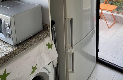 Umraniye Apartment | Whole Apartment by the Metro with garden! Apt. 4