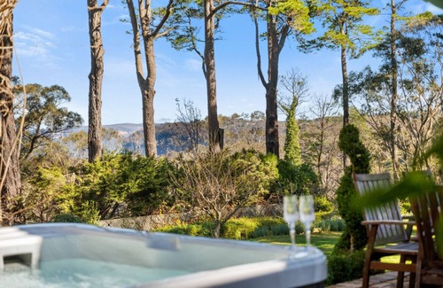 Wentworth Falls House | Whole estate · Carramar Estate: 2 homes stunning mountain views