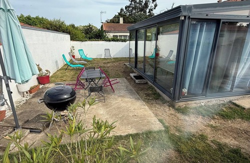 Saint-Georges-d'Oleron House | Whole house: town house - Saint-Georges-d'Oléron, France