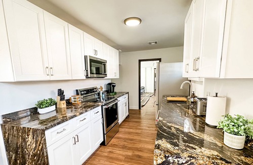 Garfield House | Whole Home 1/1 VIlla