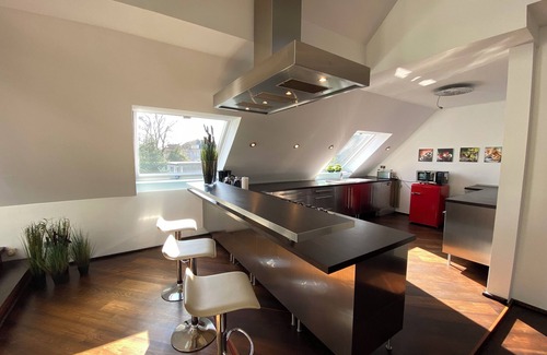 Altendorf House | Whole house near the trade fair for up to 20 people