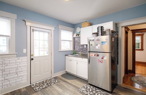 Harrisonburg House | Whole House Sleeps 12