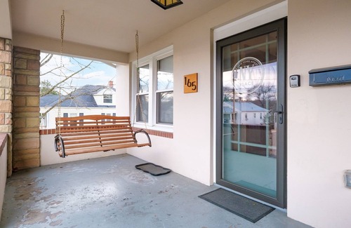 Harrisonburg House | Whole House Sleeps 12
