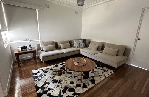 Earlwood House | Whole House with city views .