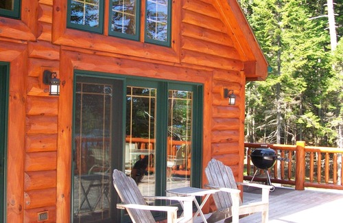 Sullivan Cabin | 'Wickyup' - Log Cabin onTunk Lake in DownEast Maine