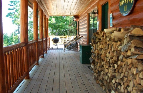 Sullivan Cabin | 'Wickyup' - Log Cabin onTunk Lake in DownEast Maine