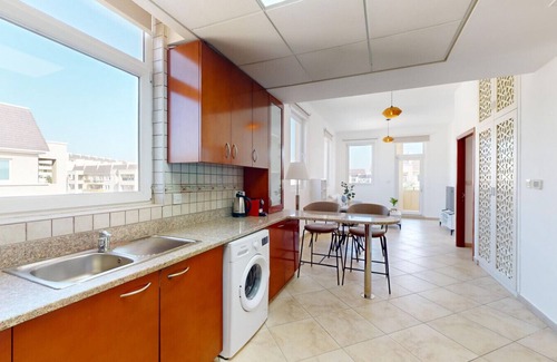 Motor City Apartment | Widcombe House - Tranquil One Bed in Motor City