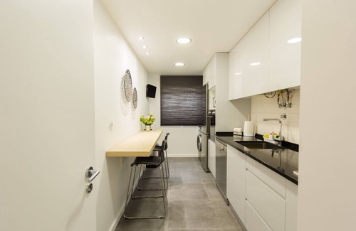 Sao Domingos de Benfica Apartment | Wide Apartment in Lisbon