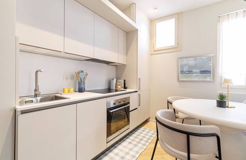 Thiers Apartment | Wide Open Sky Terrace 1 Bdr