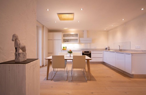 Pelham Apartment | Wide:view, 92 sqm upper floor, 2 separate bedrooms
