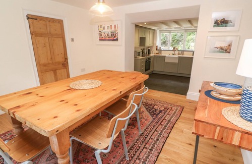 Flushing Cottage | WIDGEONS KEEL, pet friendly, character holiday cottage in Flushing