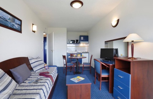 Pyrenees 2000 Apartment | Wifi, 100m from resort center, fitness, terrace, balcony, tv, ski locker, 40m², Pyrénées 2000
