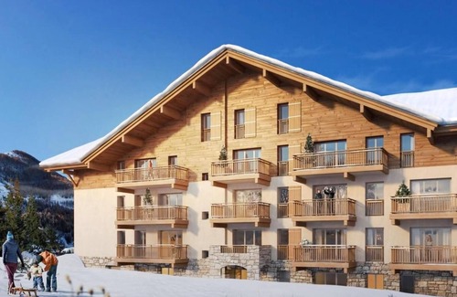 Saint-Etienne-de-Tinee Apartment | Wifi, 350m from resort center, swimming pool, sauna, hammam, parking, tv, ski locker, 31m², Auron