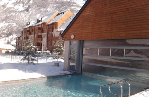 Luz-Saint-Sauveur Apartment | Wifi, 3rd floor, fitness, swimming pool, sauna, hammam, balcony, parking, tv, ski locker, 57-63m²