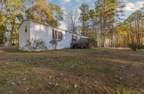 Henrico House | WiFi & Dog Friendly ~ Lake Gaston