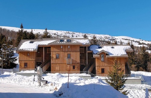 Saint-Etienne-en-Devoluy Apartment | Wifi, fitness, swimming pool, terrace, balcony, parking, tv, ski locker, 34m², Superdévoluy